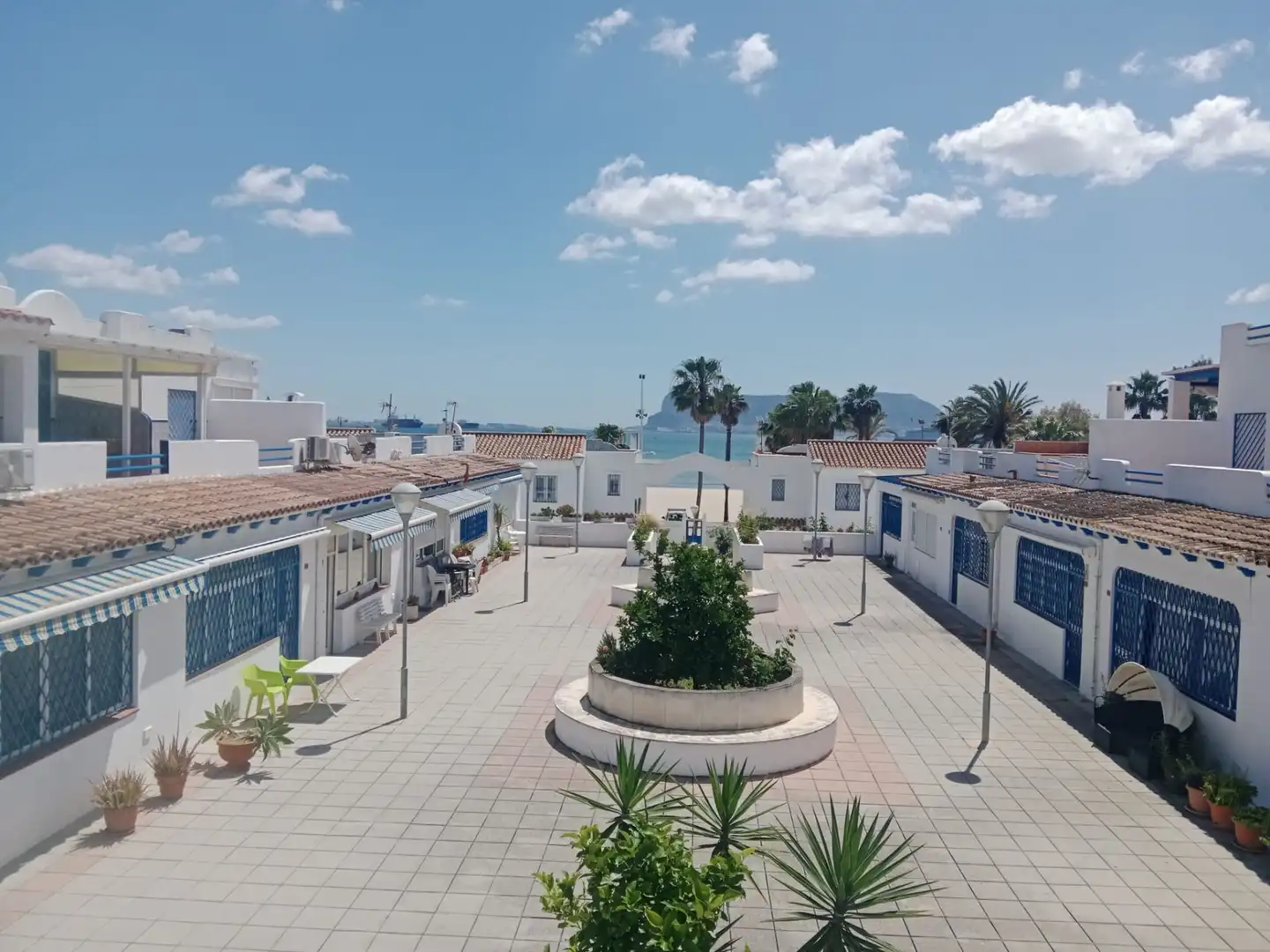 Vista exterior de Pis en venda en Algeciras amb Aire condicionat