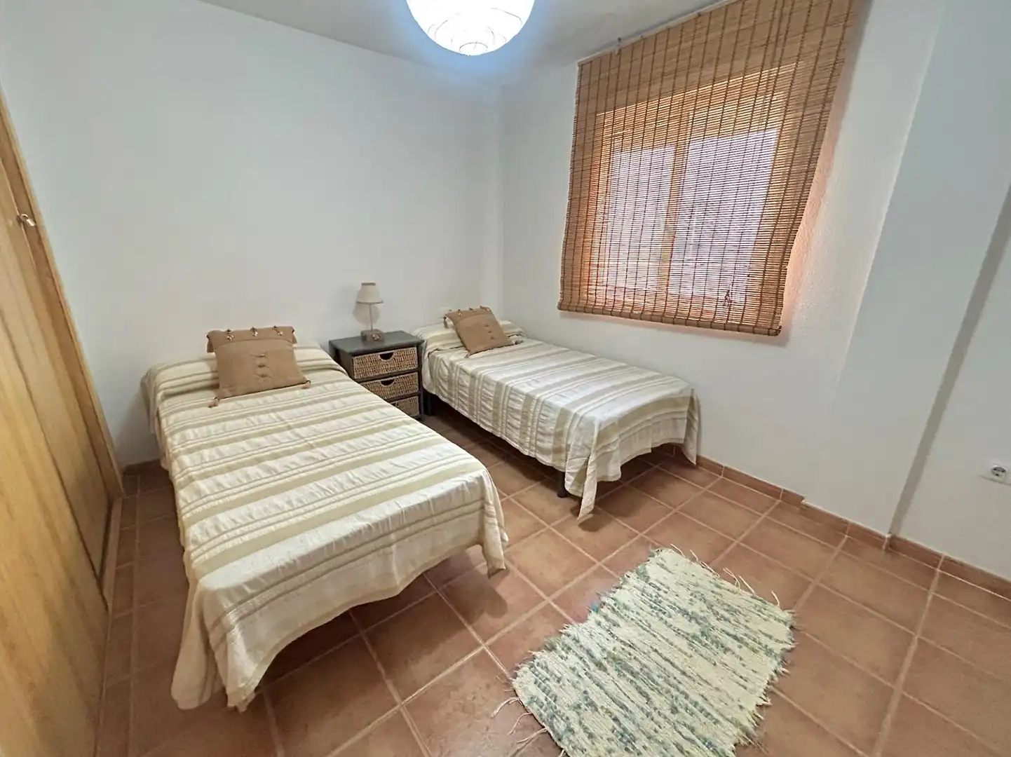 Habitación de Piso en venta en Roquetas de Mar con Terraza, Amueblado y Piscina comunitaria