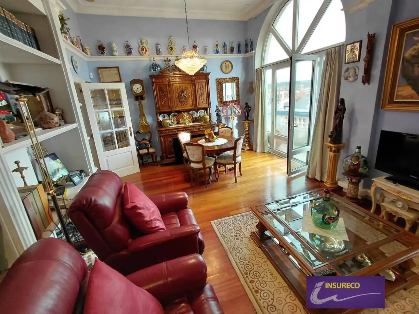 Sala de estar de Ático en venta en León Capital  con Calefacción, Terraza y Amueblado