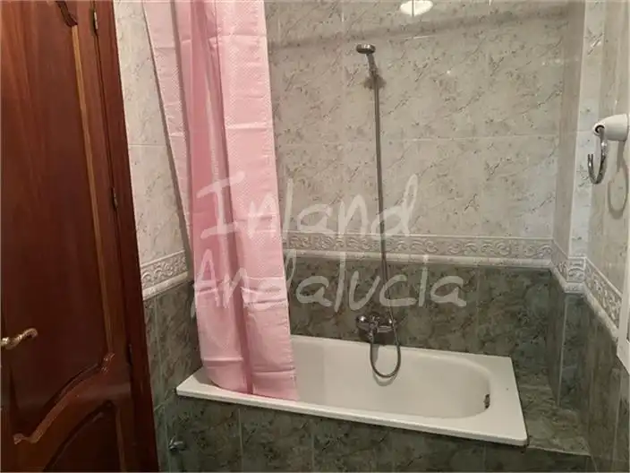 Bathroom of Apartments for sale in Castillo de Locubín  with Terrace and Internet