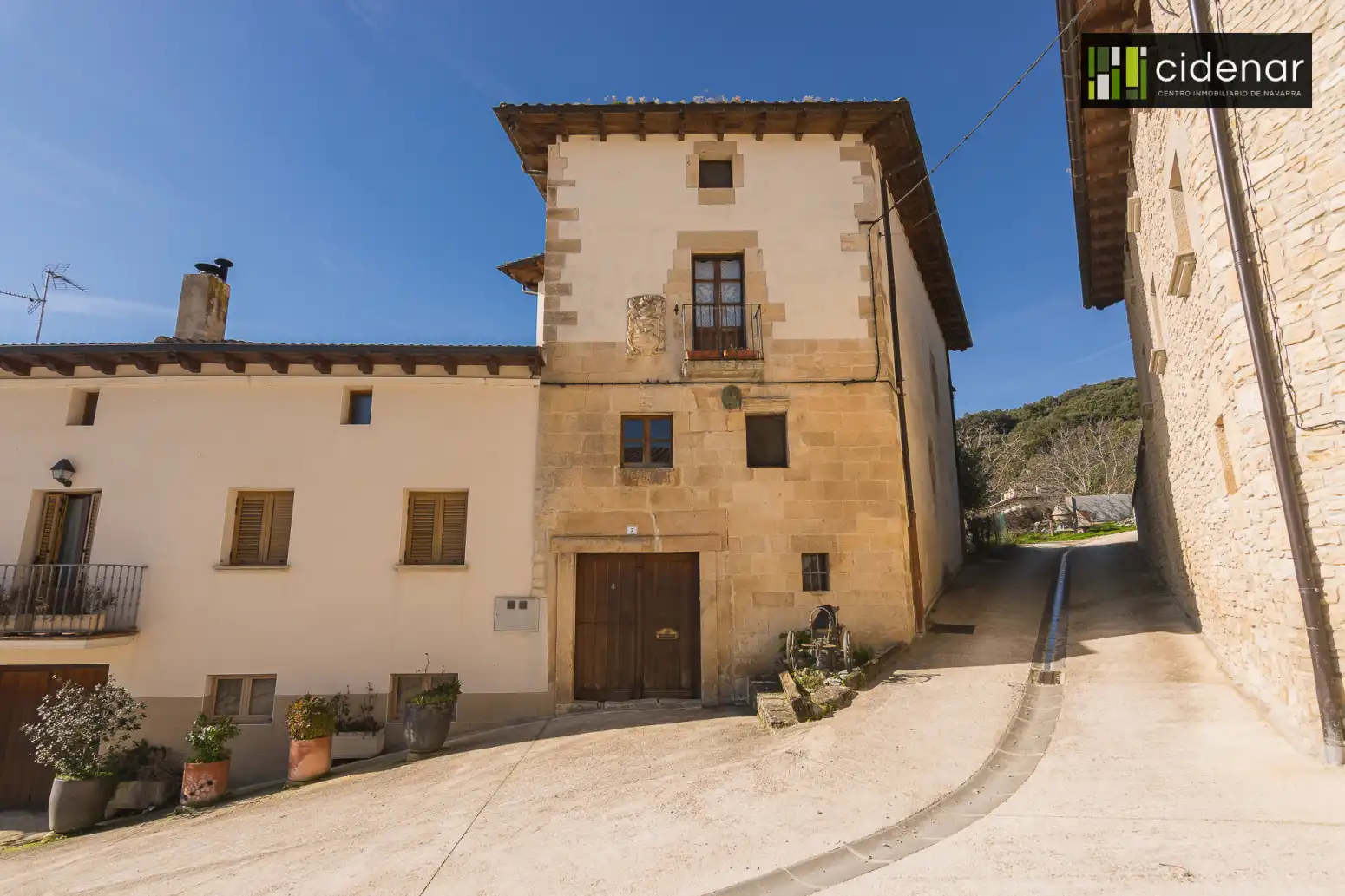 Vista exterior de Casa adosada en venta en Valle de Yerri / Deierri con Calefacción, Jardín privado y Parquet