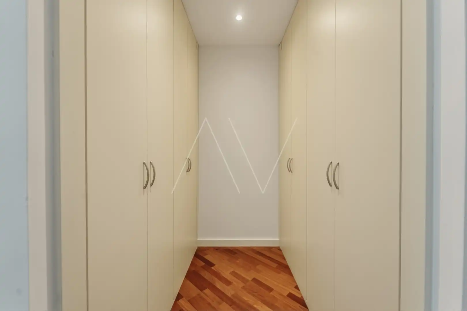 Wohnung zum Verkauf in Barcelona mit Klimaanlage, Heizung und Terrasse