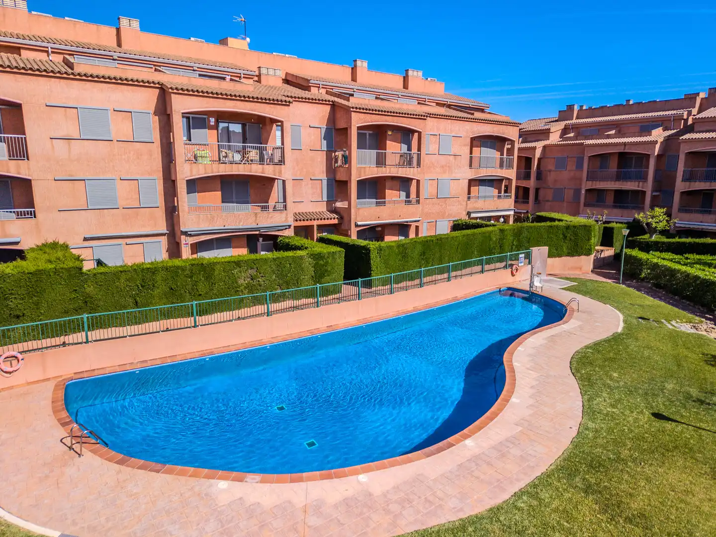 Piscina de Piso en venta en L'Ametlla de Mar  con Aire acondicionado, Calefacción y Terraza