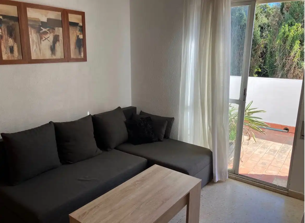 Apartment with pool for sale in Elviria - Cabopino, imagen 4