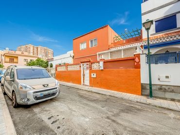 Casa amb balcó en venda a Ciudad Alta