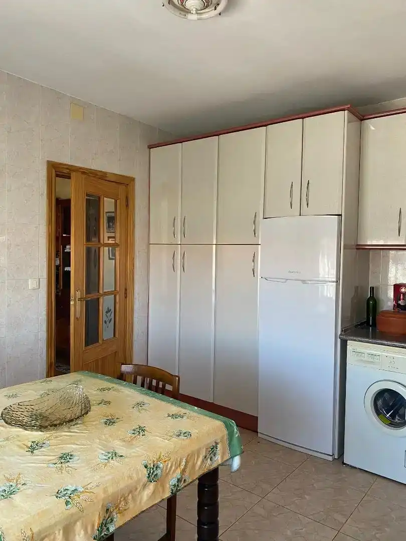 Cuina de Casa o xalet en venda en Valencia de Alcántara amb Aire condicionat i Balcó