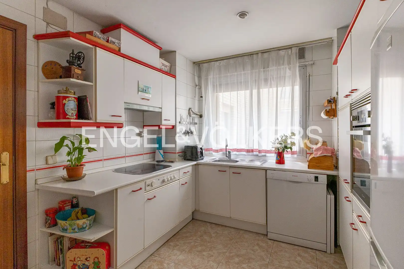 Cuina de Pis en venda en Madrid amb Aire condicionat, Calefacció i Parquet