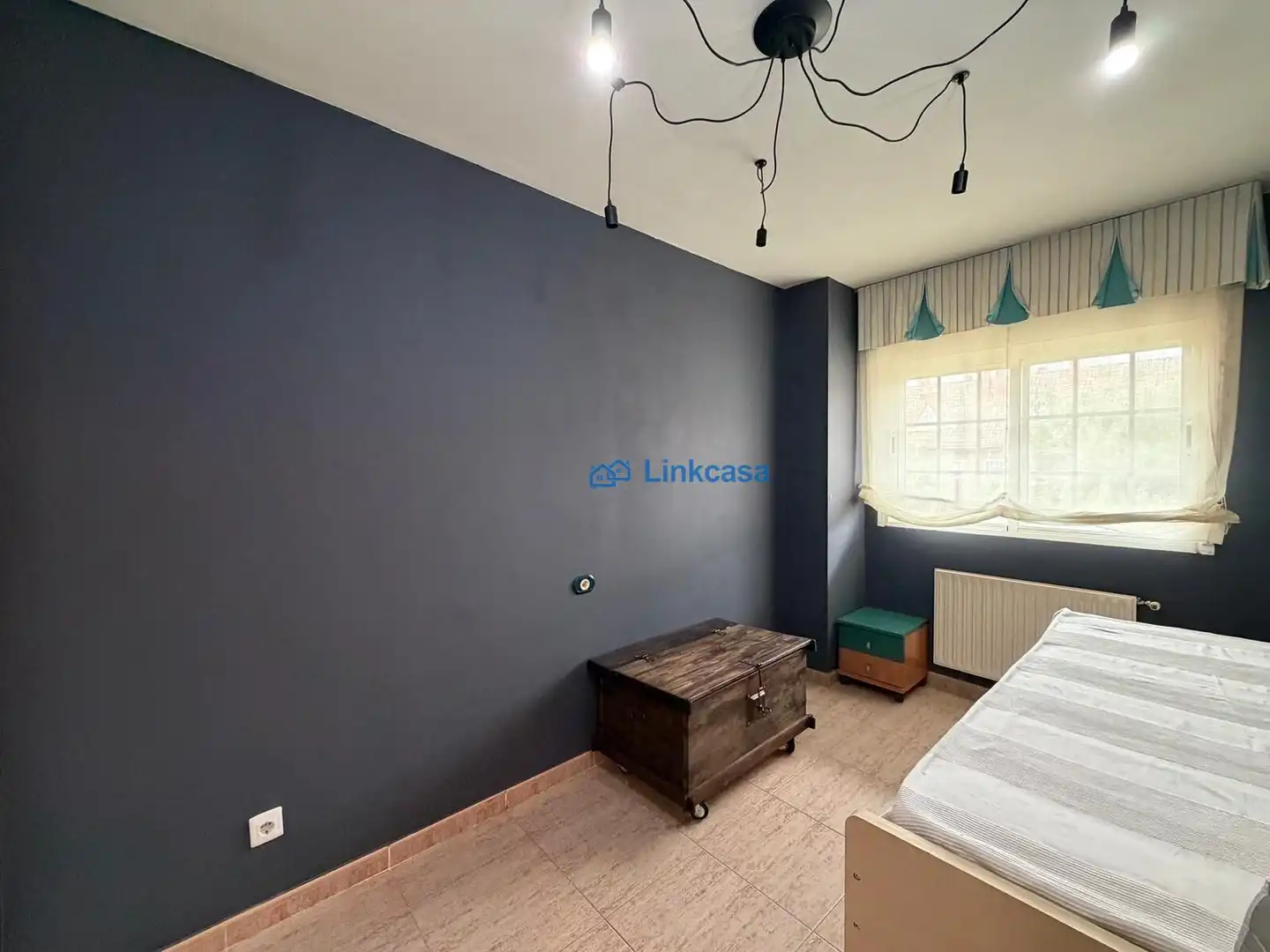 Casa adosada en venta en Velilla de San Antonio con Aire acondicionado, Calefacción y Jardín privado