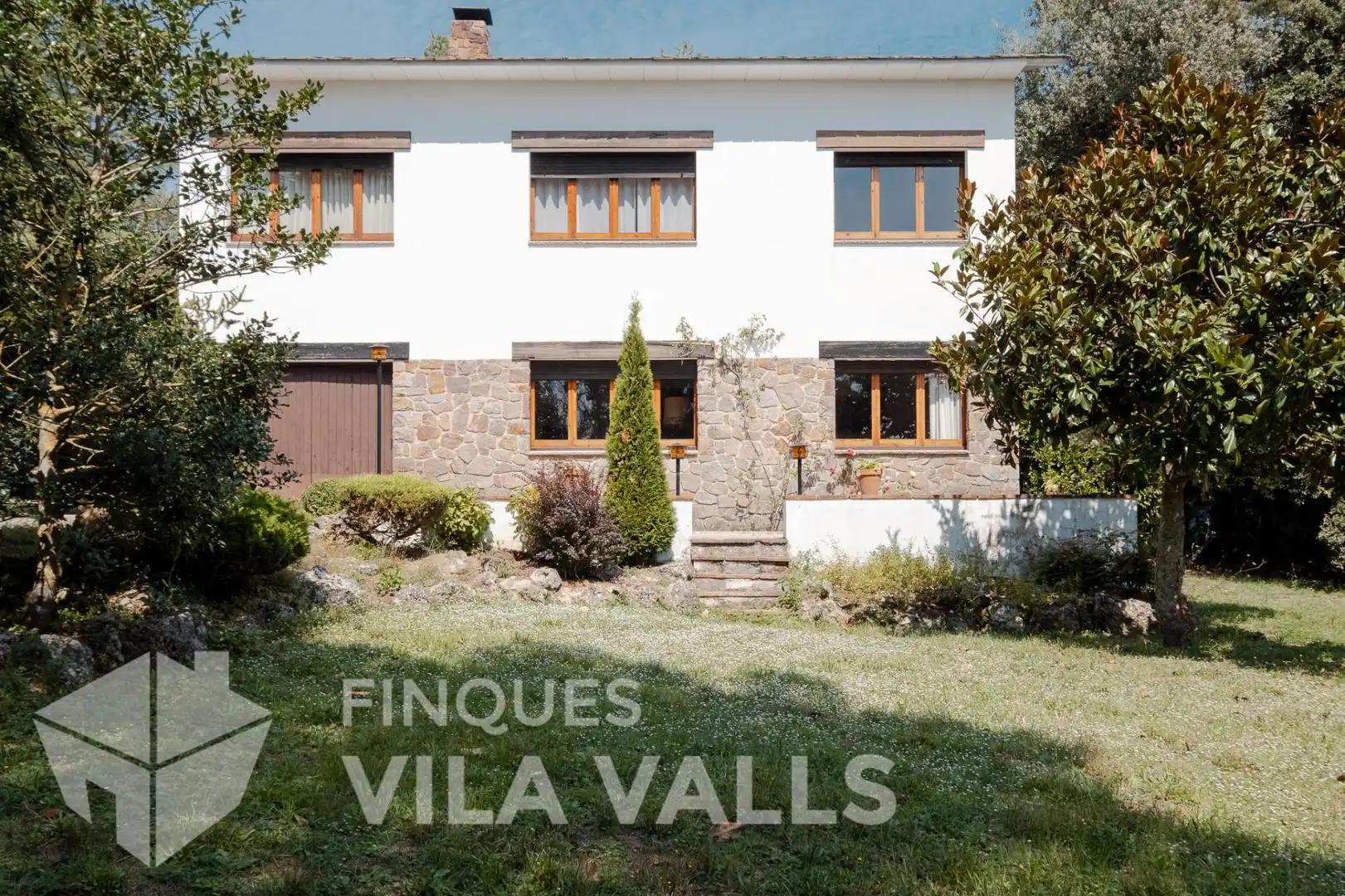 Vista exterior de Casa o xalet en venda en Sant Quirze Safaja amb Jardí privat