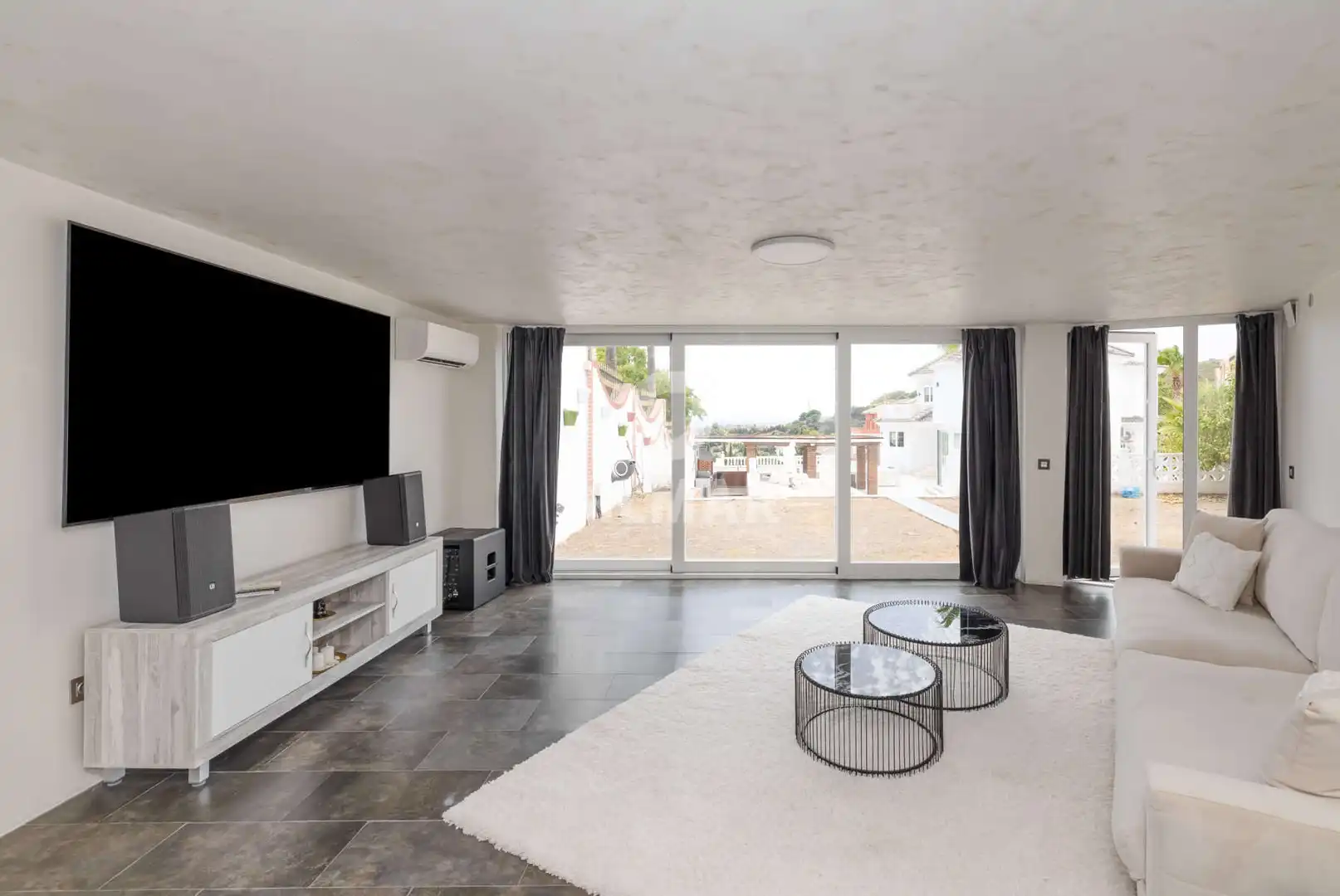 Sala de estar de Casa o chalet en venta en Estepona con Jardín privado y Piscina