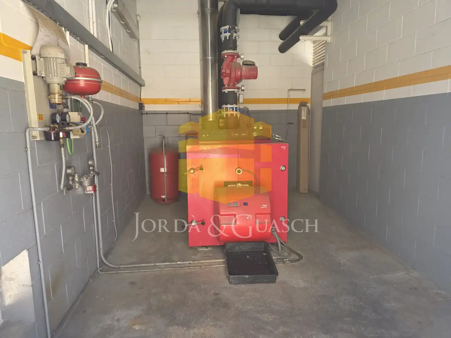 Nave industrial de alquiler en Rubí con Calefacción y Alarma