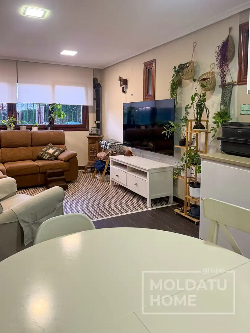 Living room of Houses for sale in Abanto y Ciérvana-Abanto Zierbena  with Heating, Private garden and Terrace