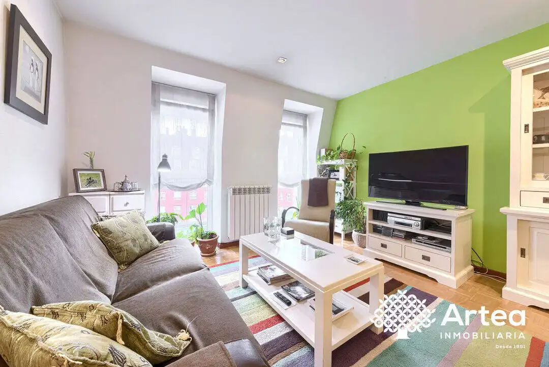 Sala de estar de Piso en venta en Bilbao  con Calefacción y Trastero