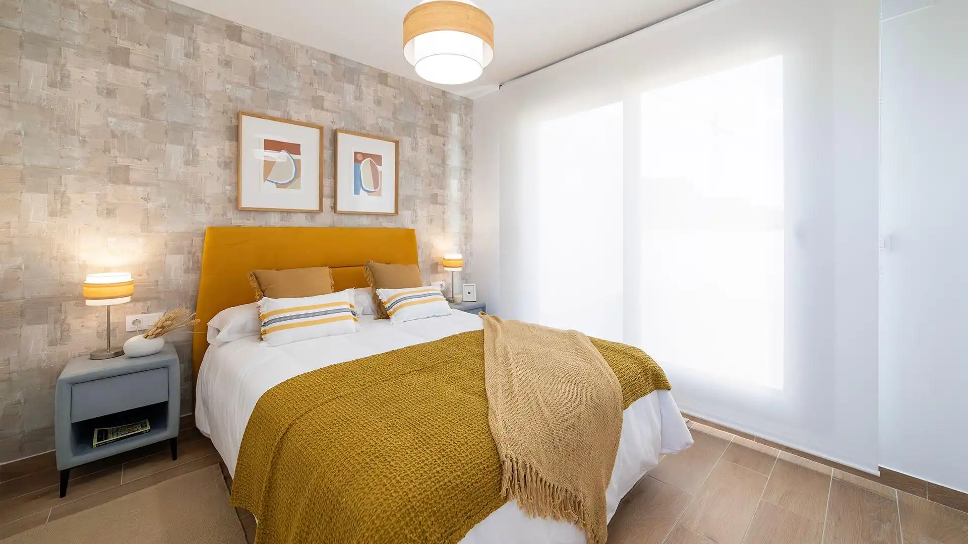 Schlafzimmer von Einfamilien-Reihenhaus zum Verkauf in Busot mit Privatgarten, Terrasse und Gemeinschaftspool