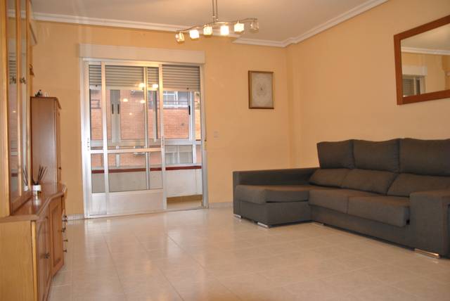 Piso en Alquiler en Avenida Dolores Ibarruri en Zona Norte - Hospital - Urbanizaciones