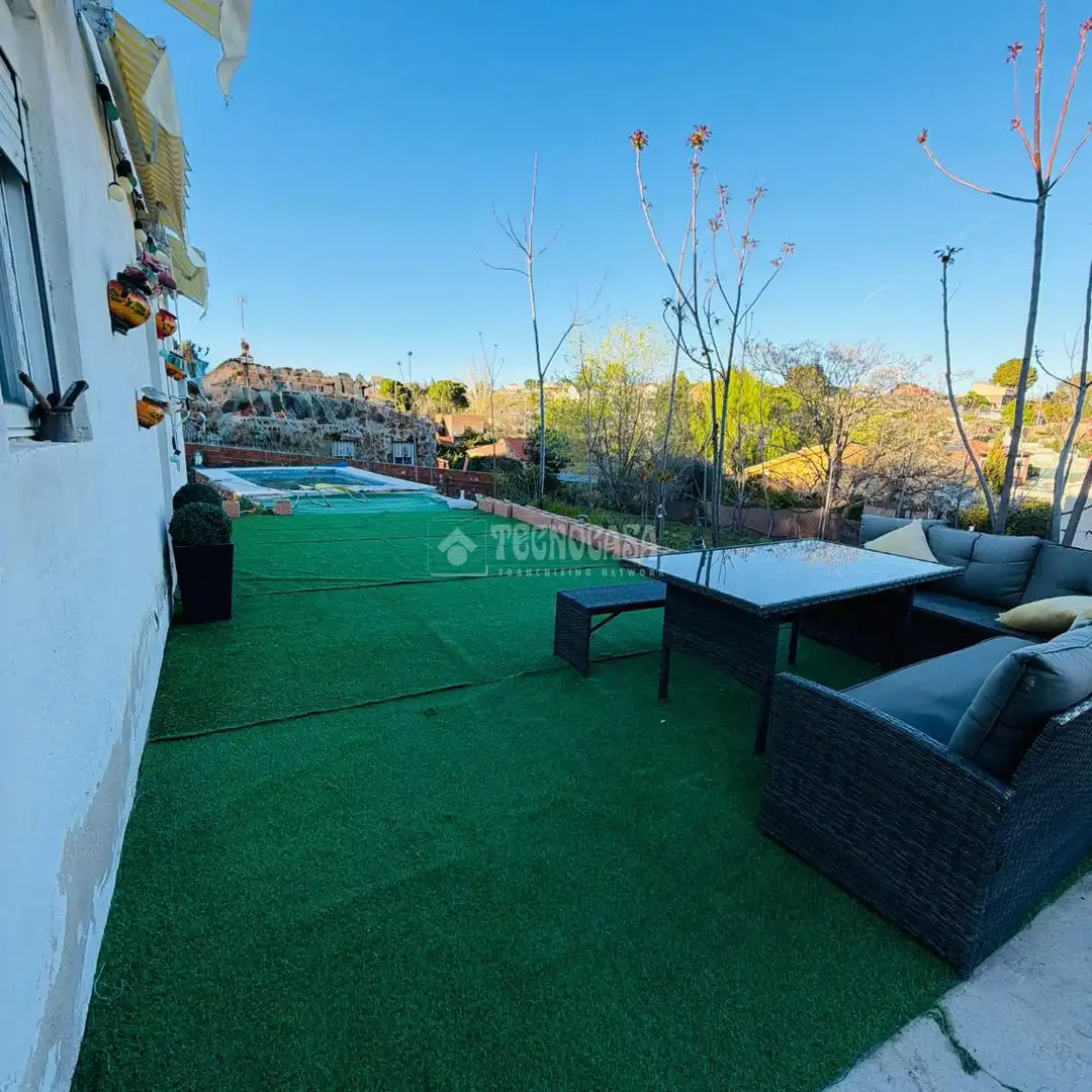 Terraza de Casa o chalet en venta en Colmenar de Oreja con Aire acondicionado, Calefacción y Jardín privado