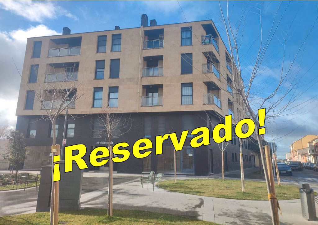 Vista exterior de Ático en venta en Medina del Campo con Calefacción, Parquet y Terraza