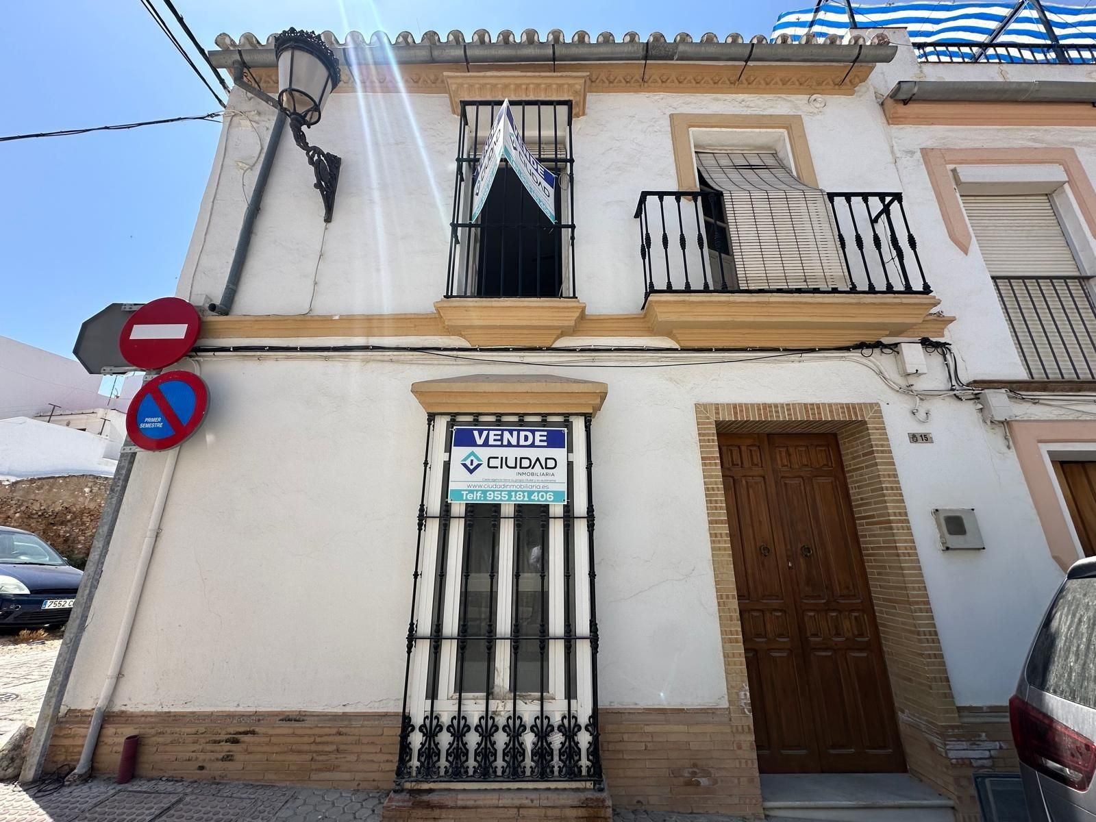 Exterior view of House or chalet for sale in Morón de la Frontera