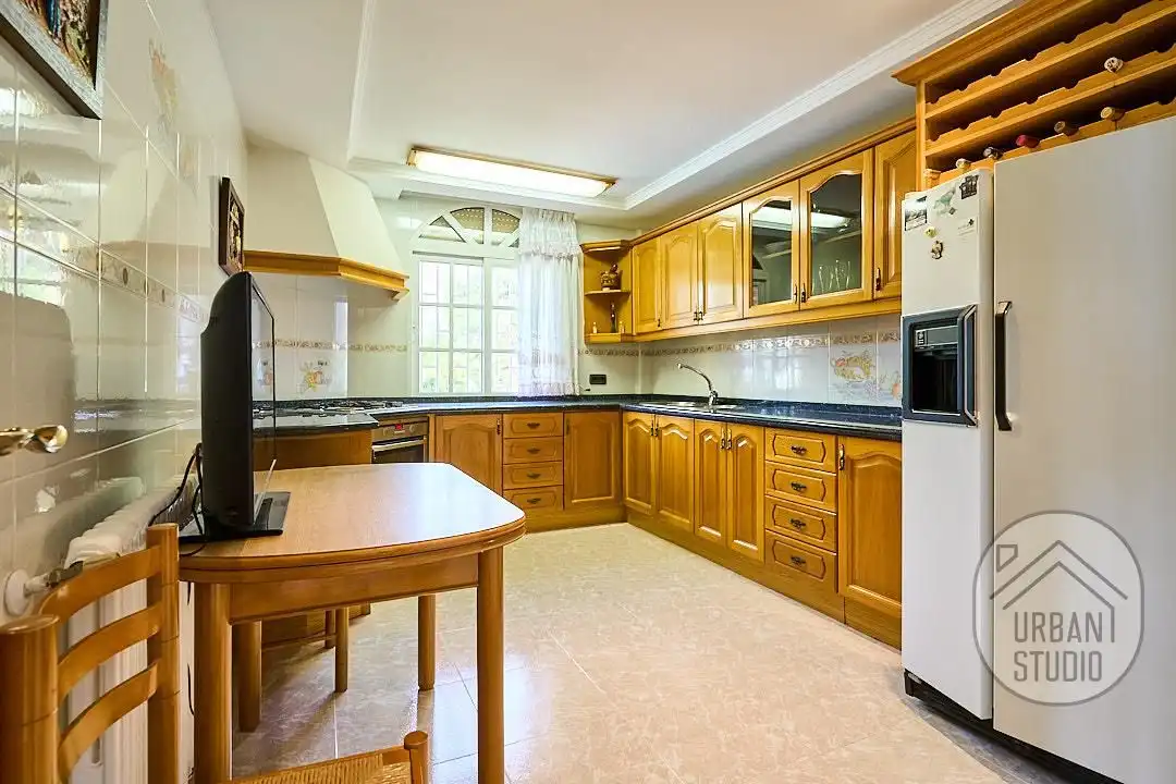 Kitchen of Houses for sale in San Vicente del Raspeig / Sant Vicent del Raspeig  with Heating, Private garden and Terrace