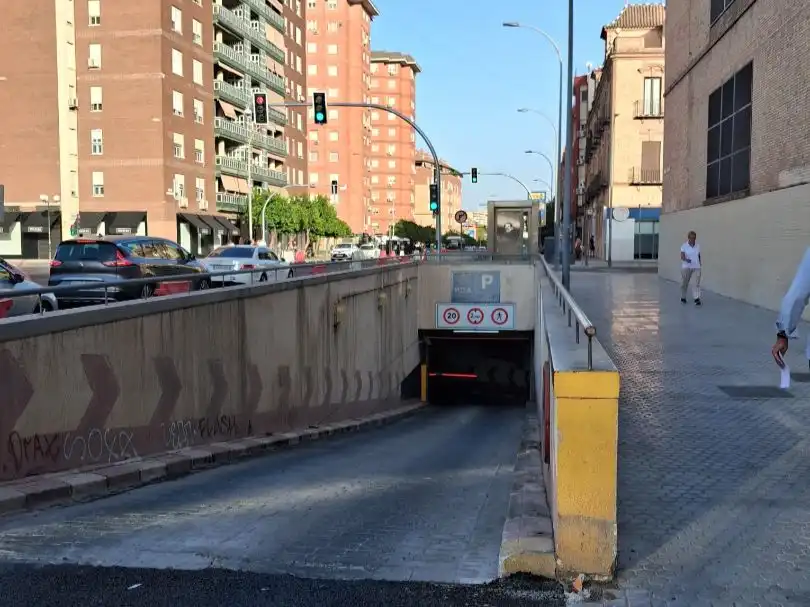 Garatge de lloguer a Avenida José Laguillo, 235, San Carlos - San José