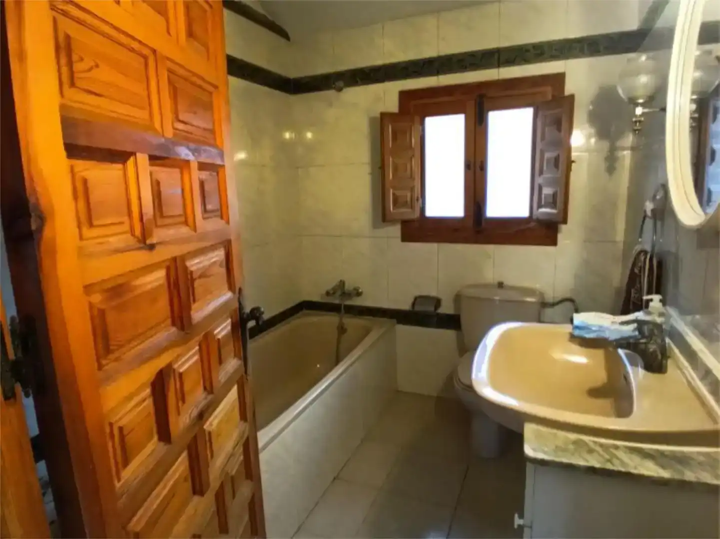 Baño de Piso en venta en Cuenca con Jardín privado, Trastero y Piscina