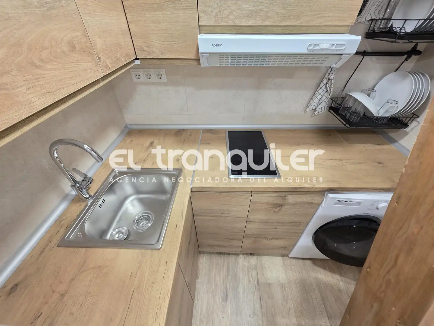 Kitchen of Duplexes for rent in Madrid  with Furnished and Washing machine