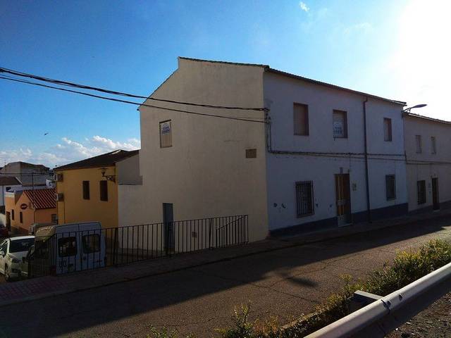 Casa-chalet en Venta en Calle Francisco Calleja en Torreperogil