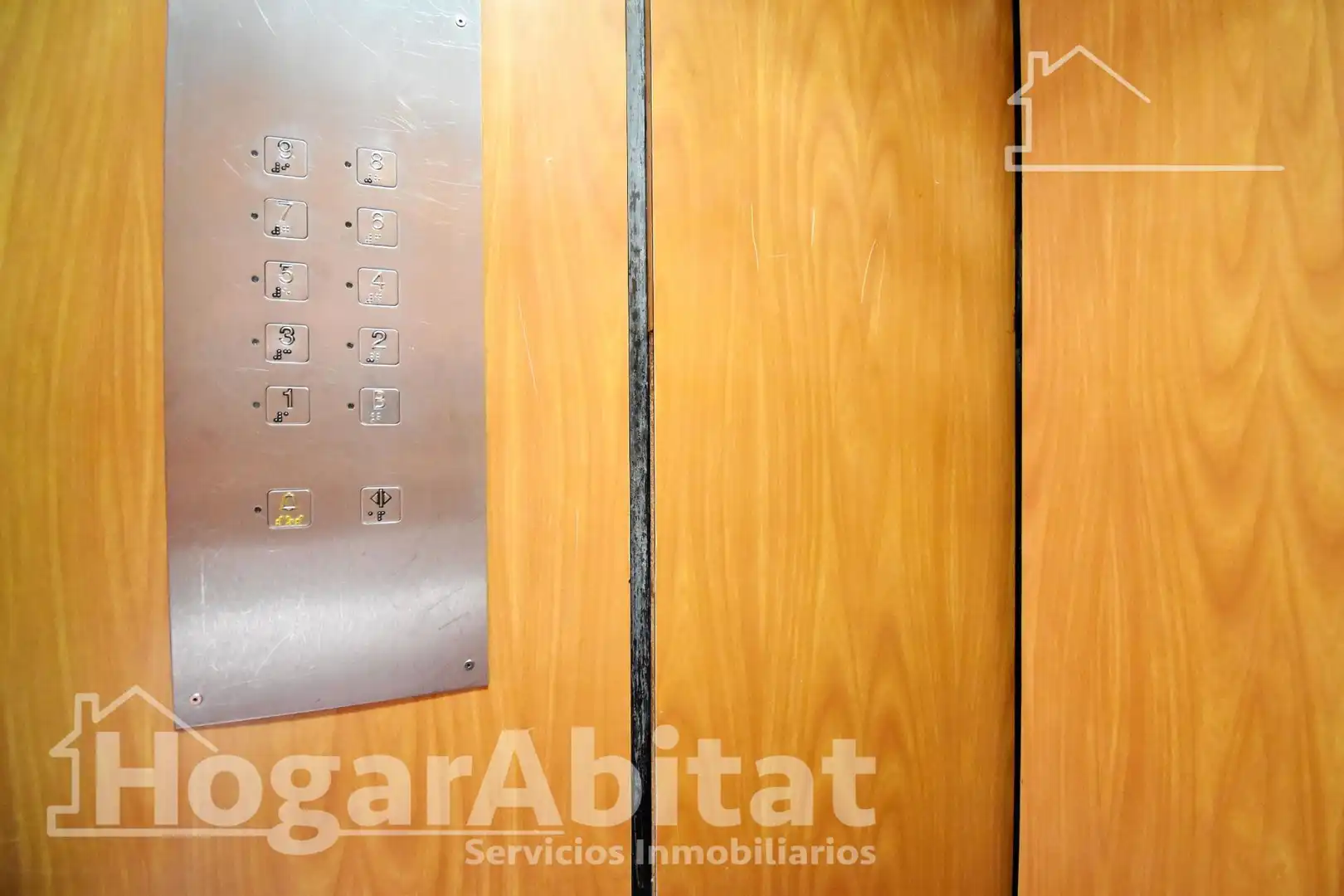 Parking de Piso en venta en Oliva con Terraza, Amueblado y Balcón