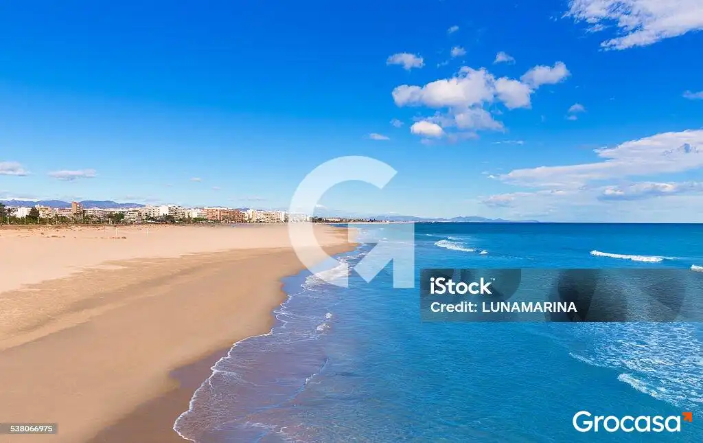 Vista exterior de Piso en venta en Sagunto / Sagunt con Terraza y Horno