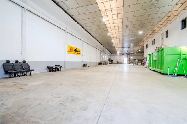 Nave industrial en Alquiler en del Sud en Fornells de la Selva