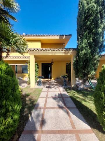 Casa-chalet en Alquiler en Ciudalcampo