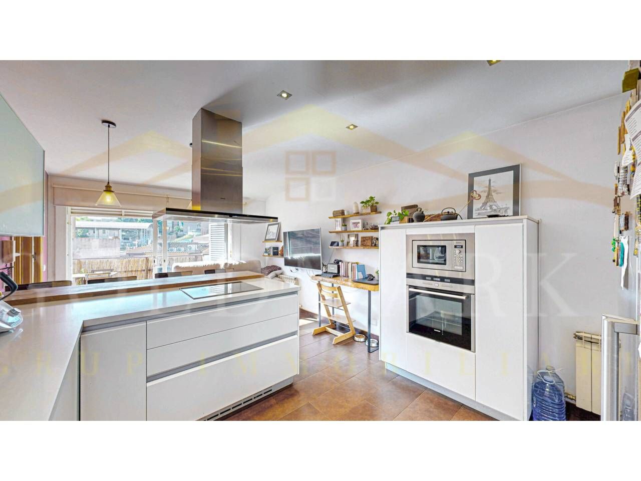 Kitchen of Flat for sale in Sant Vicenç Dels Horts  with Air Conditioner, Heating and Parquet flooring