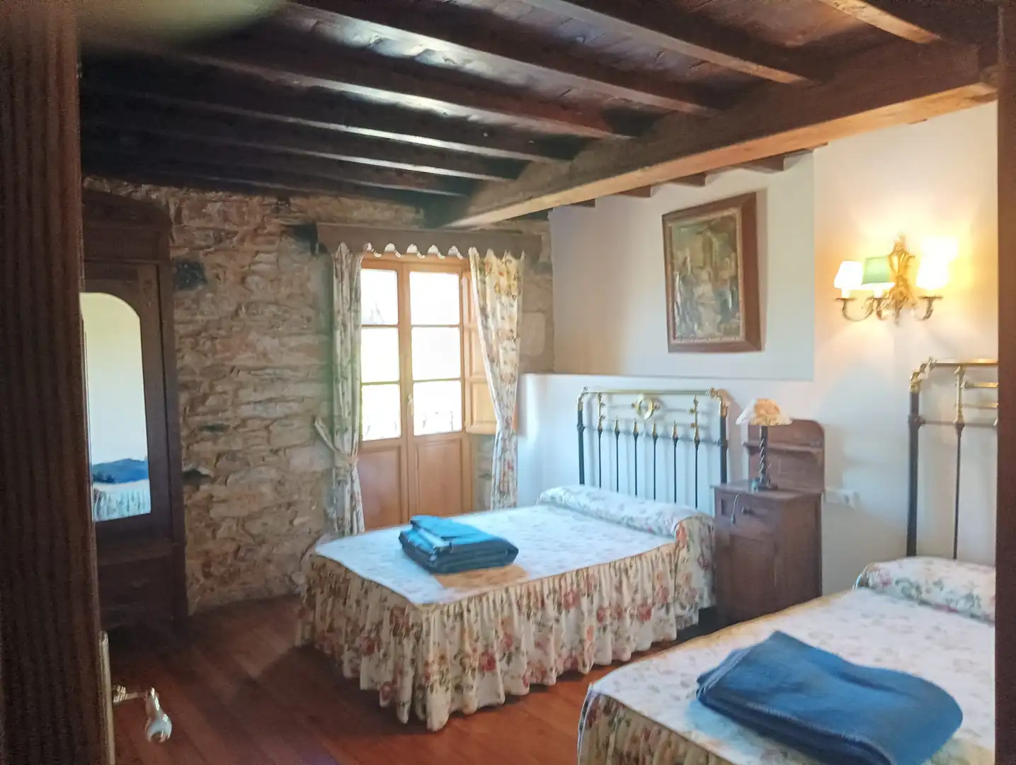 Schlafzimmer von Country house zum Verkauf in Arzúa mit Klimaanlage, Heizung und Privatgarten