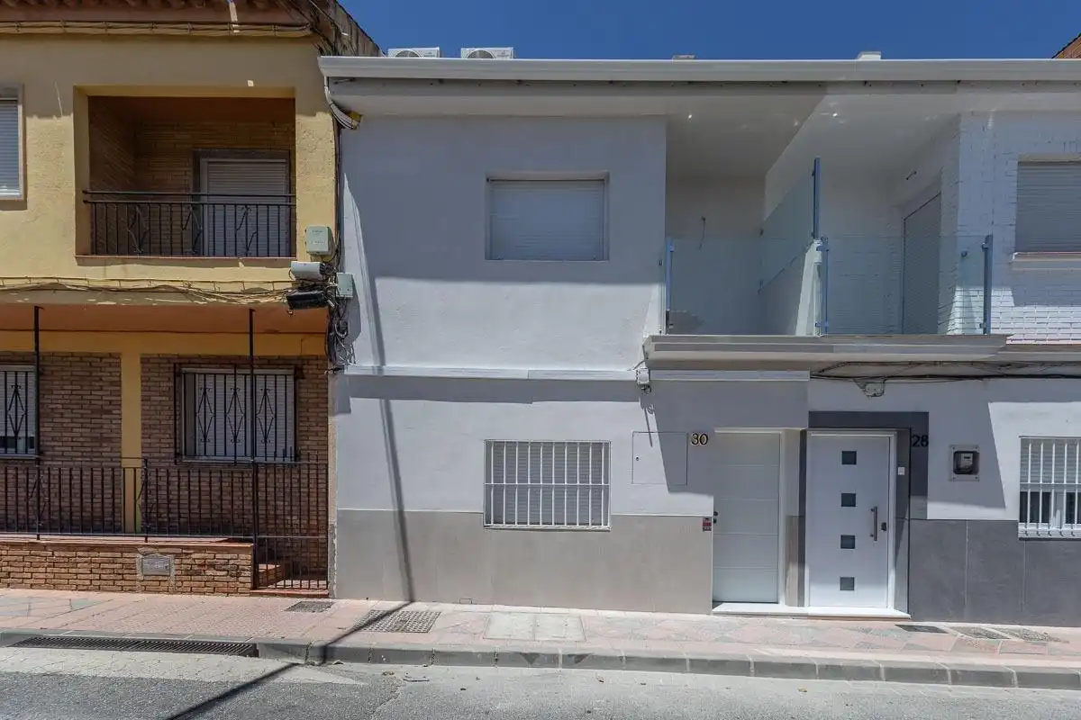 Vista exterior de Casa o chalet en venta en Armilla con Aire acondicionado y Terraza