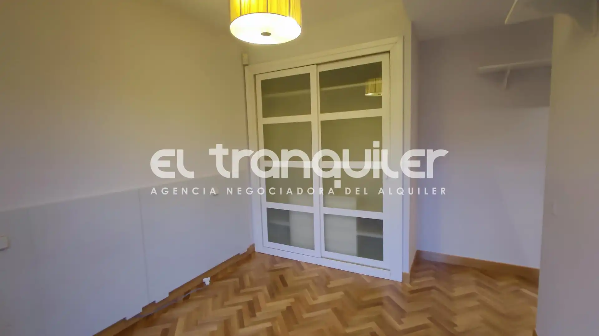 Dormitori de Àtic de lloguer en Madrid amb Aire condicionat, Parquet i Terrassa