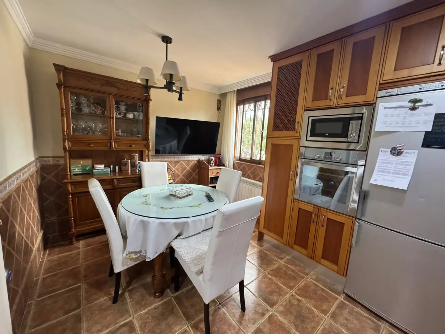 Cocina de Casa o chalet en venta en Alicante / Alacant con Aire acondicionado, Calefacción y Jardín privado