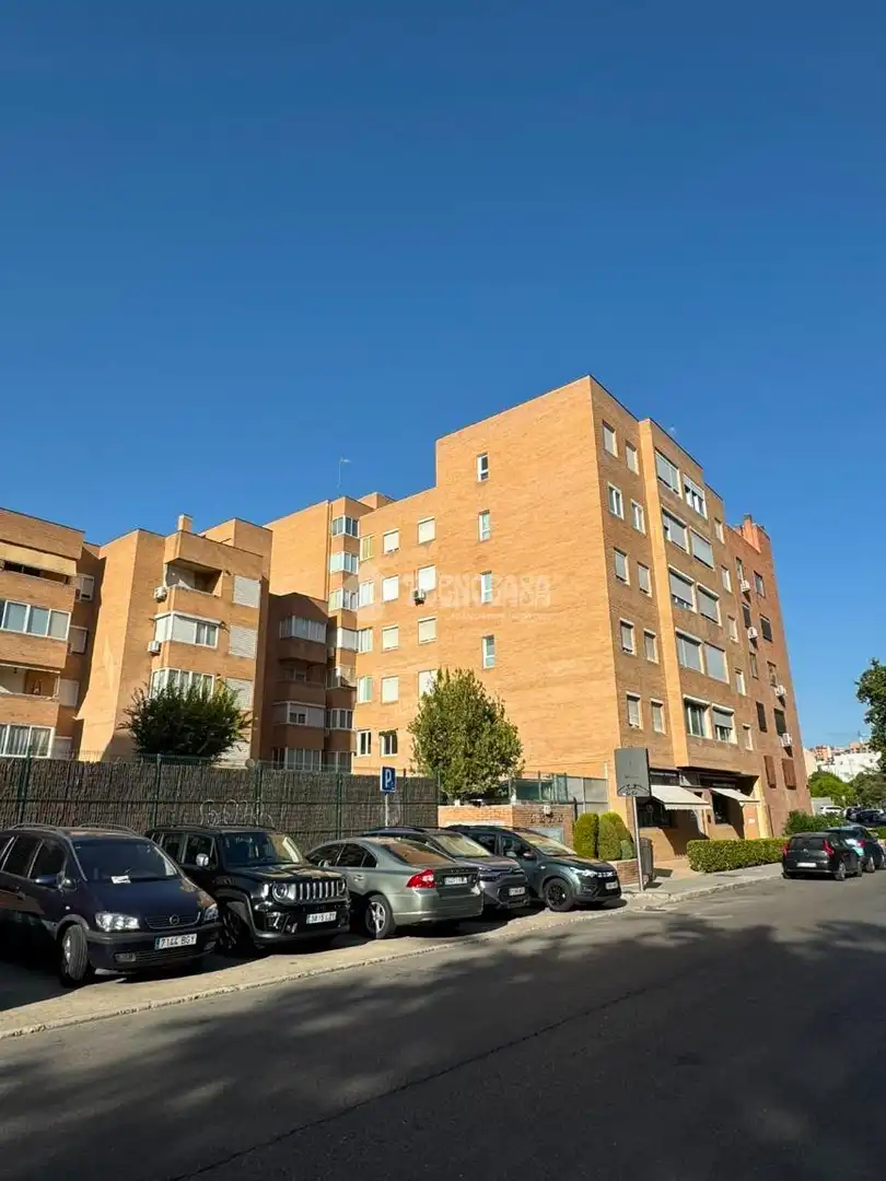 Vista exterior de Pis en venda en Madrid amb Aire condicionat, Calefacció i Parquet