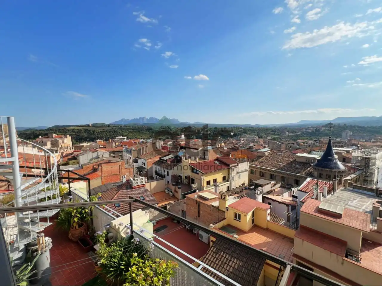 Vista exterior de Ático en venta en Manresa con Parquet, Terraza y Trastero