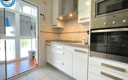 Kitchen of Flat for sale in El Cuervo de Sevilla  with Air Conditioner and Balcony