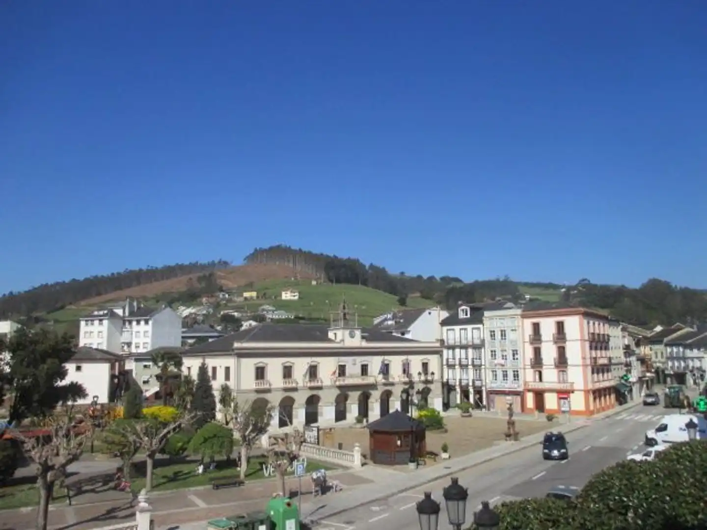 Vista exterior de Piso en venta en Vegadeo con Calefacción, Terraza y Trastero