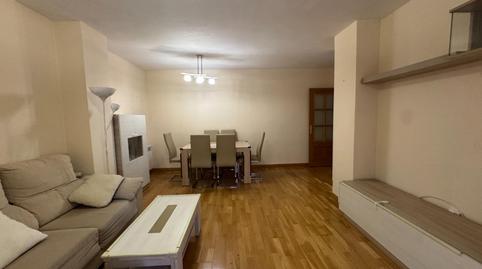 Foto 3 de Piso de alquiler en Calle Dehesillas, El Nido - Las Fuentes, Parla