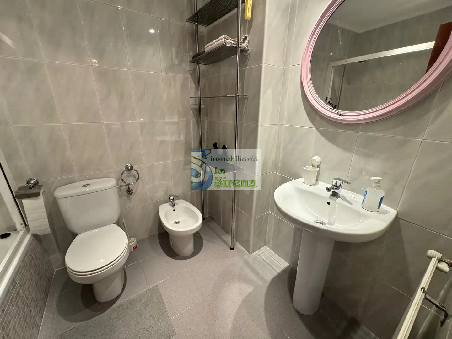 Flat for rent in Calle Leonardo Rucabado, 28, Brazomar