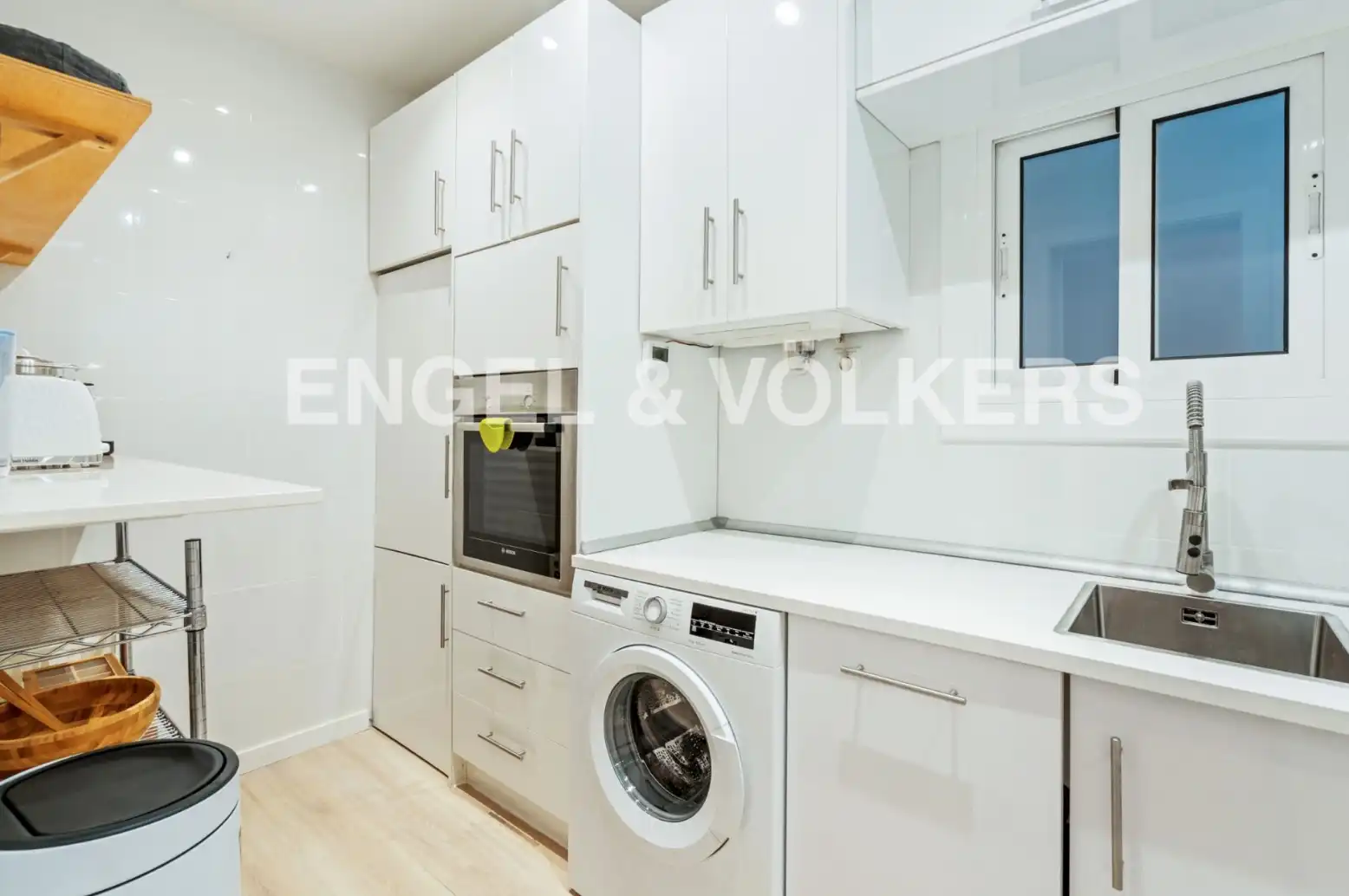 Kitchen of Flat for rent in Barcelona  with Air Conditioner, Heating and Parquet flooring