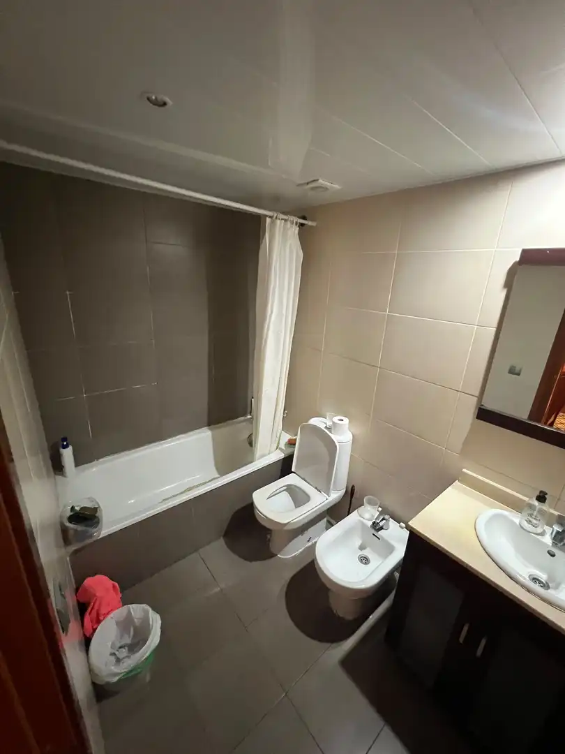 Baño de Dúplex en venta en L'Hospitalet de Llobregat con Terraza