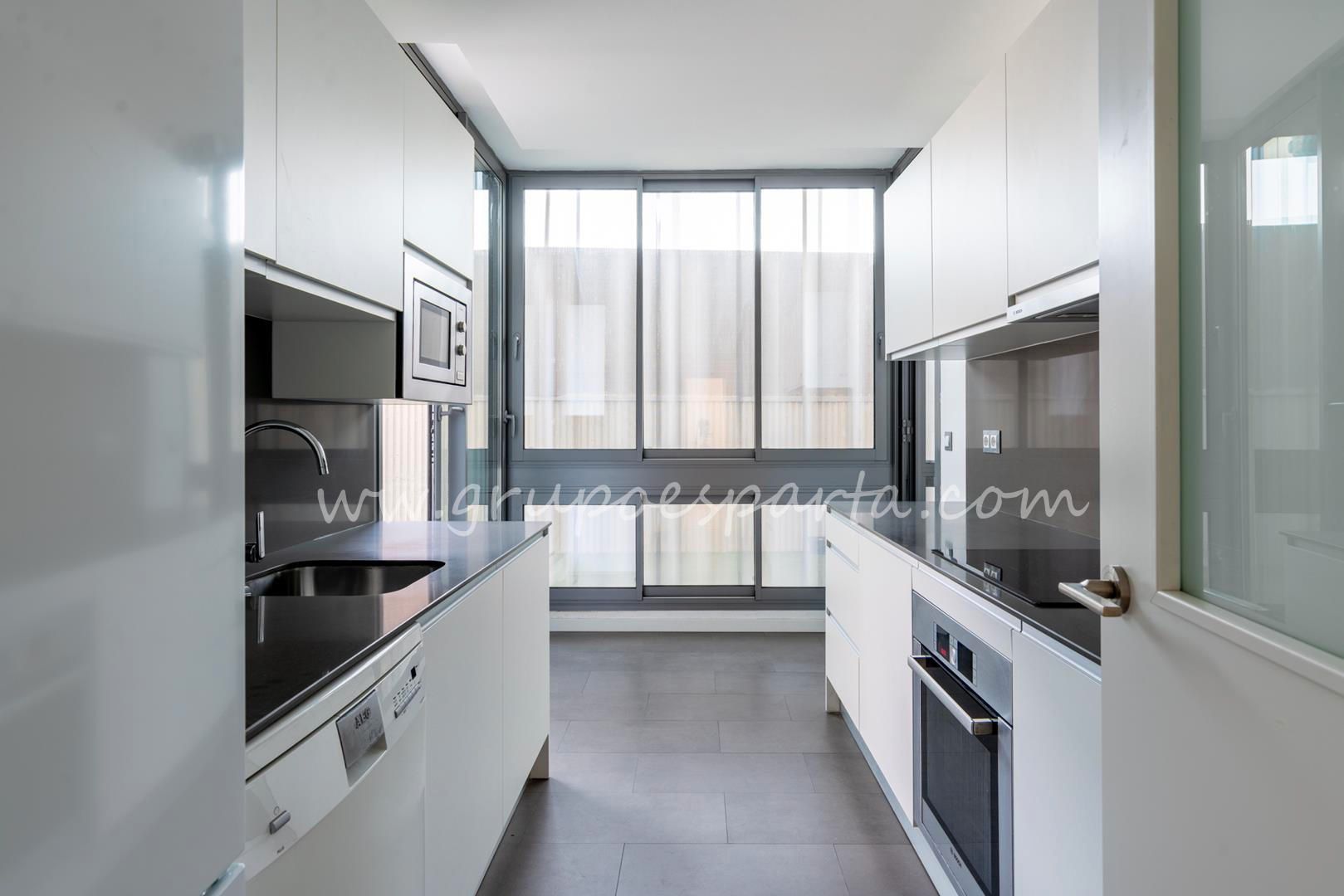 Planta baixa de lloguer a Avenida de los Olmos, Casco Antiguo