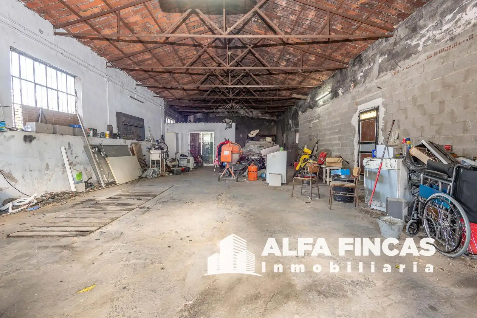 Exterior view of Industrial buildings for sale in Villaescusa de Haro