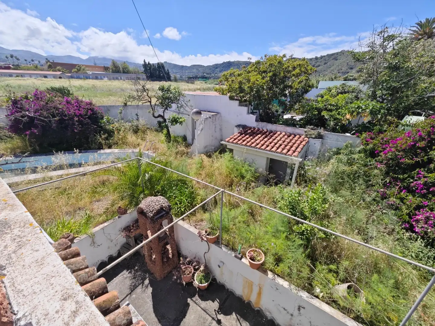 Vista exterior de Casa o xalet en venda en Santa Brígida amb Piscina comunitària