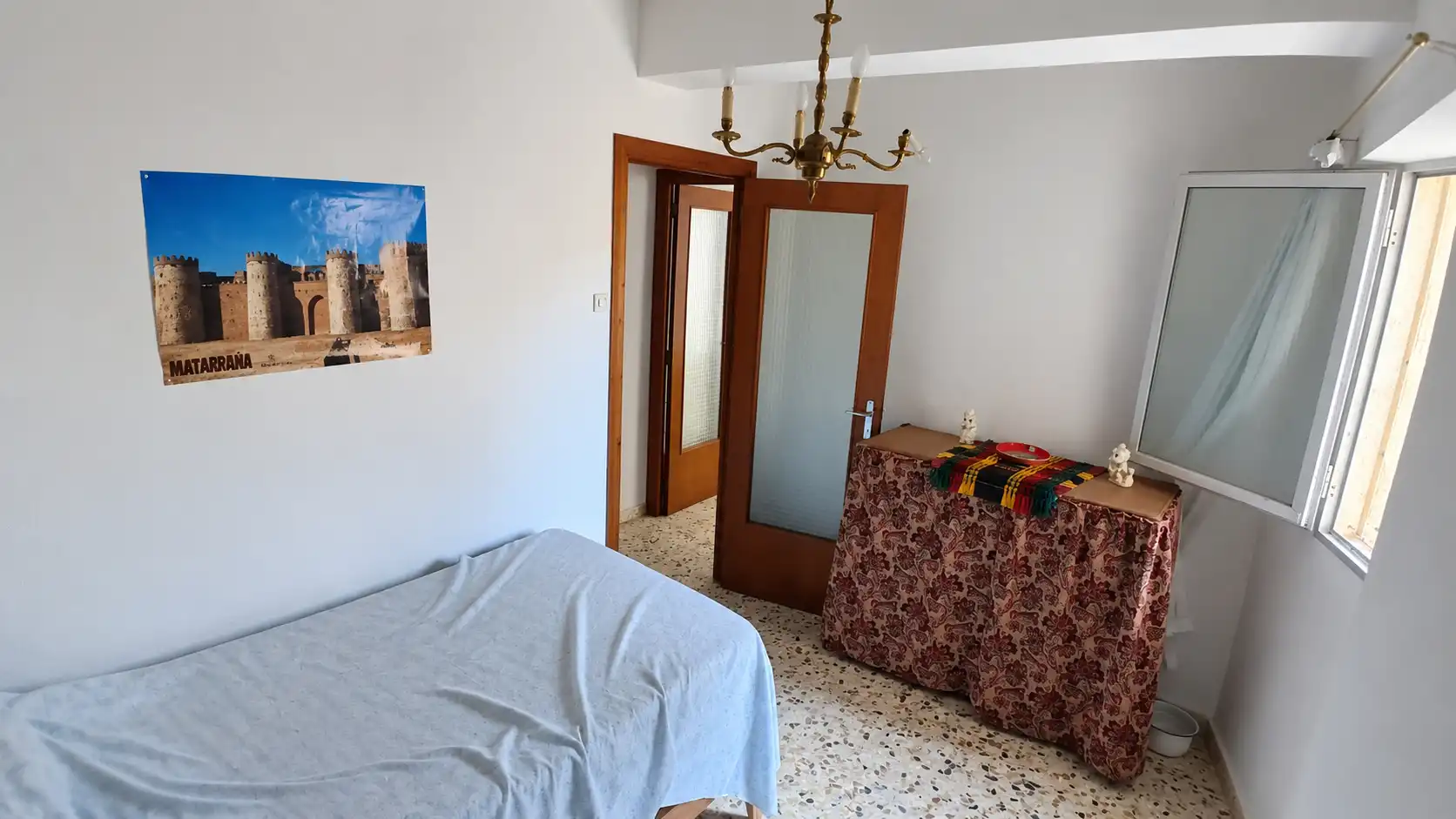 Dormitori de Casa adosada en venda en Torre del Compte, Teruel