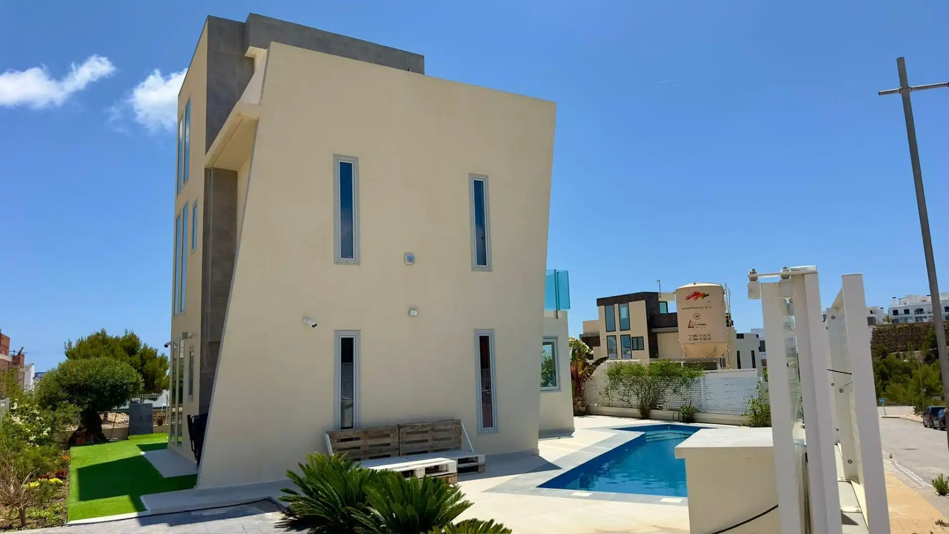 Villa mit Pool zum Verkauf in Calle EQUADOR 17, imagen 3