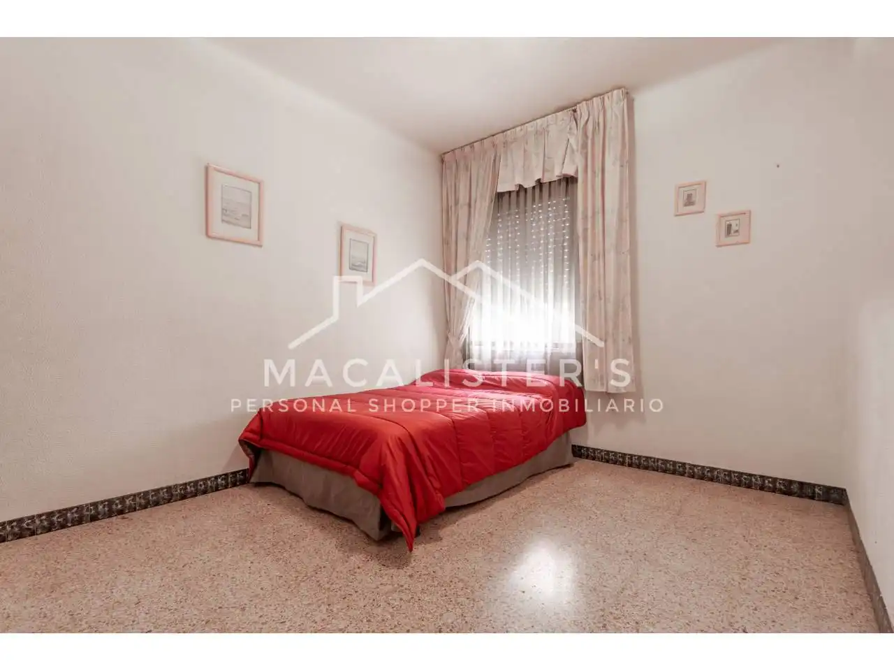 Bedroom of Flat for sale in Barcelona  with Air Conditioner and Balcony